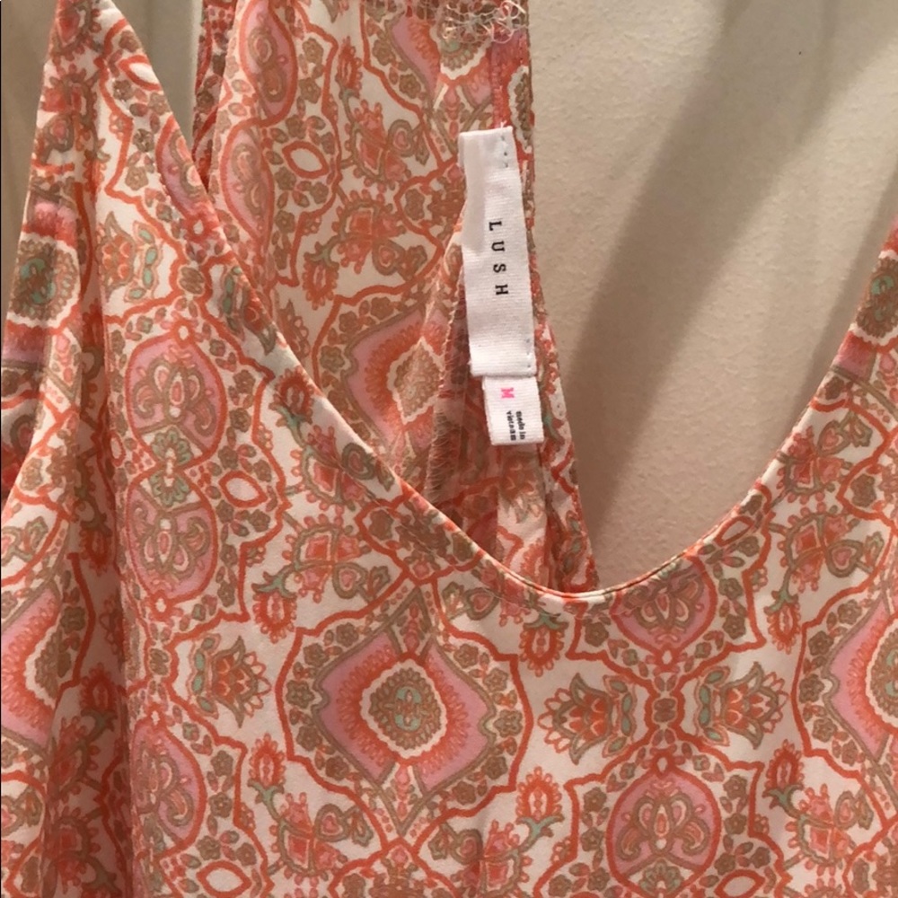 patterned top - Picture 3 of 4